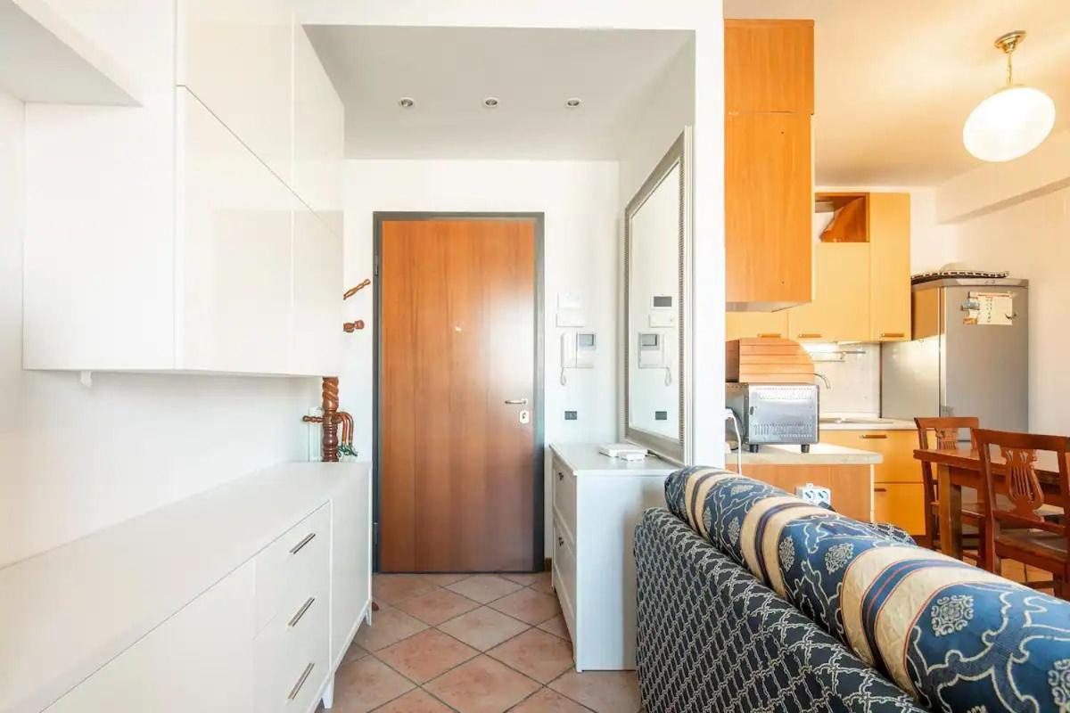 Suite Con 2 Balconi - 6 Guest Prato  Exterior foto